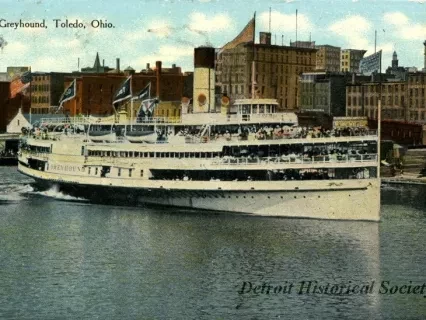 Postcard - The Greyhound, Toledo, Ohio