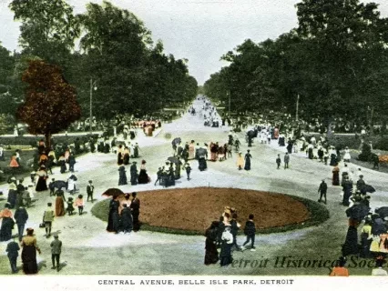 Postcard - Central Avenue, Belle Isle Park, Detroit