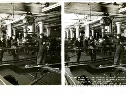 Stereograph - Mounting The Hudson Super-Six Motor In The Frame In The Chassis Assembly Room Of The Hudson Motor Car Company, Hudson Motor Car Co, Detroit, USA