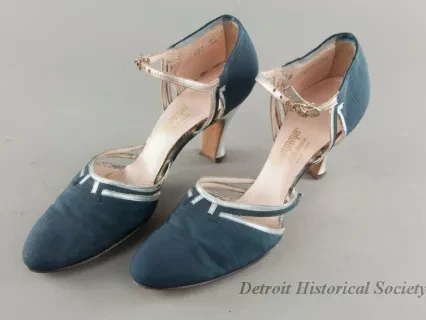 Shoe