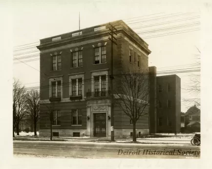 Binder, Post - Appraisal of Buildings for Michigan Bell Telephone Co. 
by Albert Kahn, Inc.
