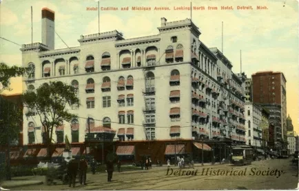 Postcard - Hotel Cadillac and Michigan Avenue, Looking North from Hotel, Detroit, Mich.