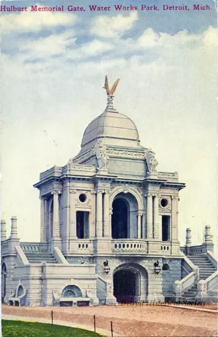 Postcard - Hurlbut Memorial Gate, Water Works Park, Detroit, Mich.