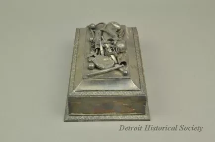 Desk Set - Box