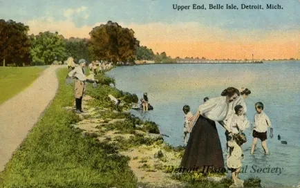 Postcard - Upper End, Belle Isle, Detroit, Mich.