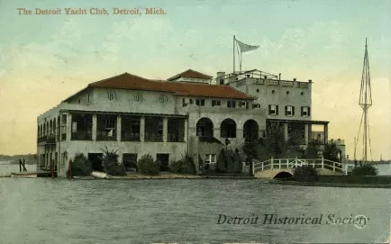Postcard - The Detroit Yacht Club, Detroit, Mich.