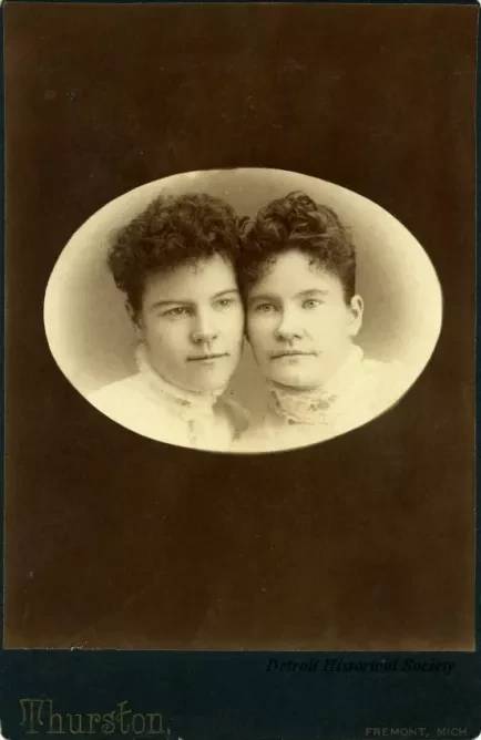 Photograph, Cabinet