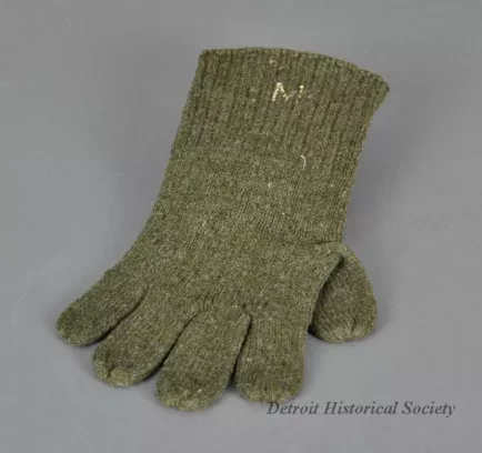 Glove