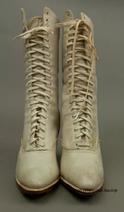 Shoe
