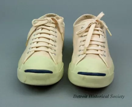 Shoe