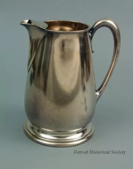 Pitcher, Water