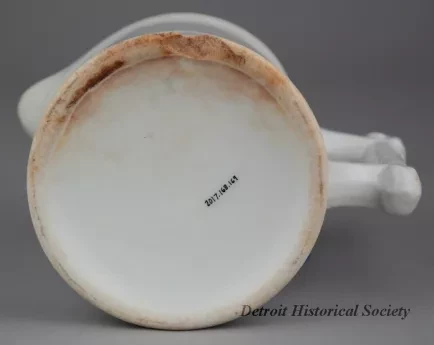 Pitcher, Water