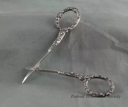 Scissors, Manicure