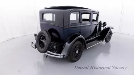 Automobile