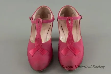 Shoe