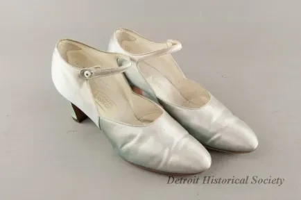 Shoe - Dhs_1959_214_003_sf_01