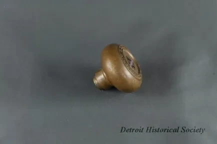 Doorknob - Dhs_2025_091_005_profile_sf