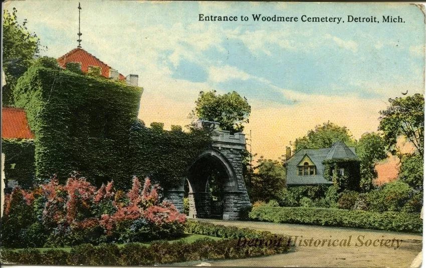 Postcard - Entrance to Woodmere Cemetery, Detroit, Mich.
