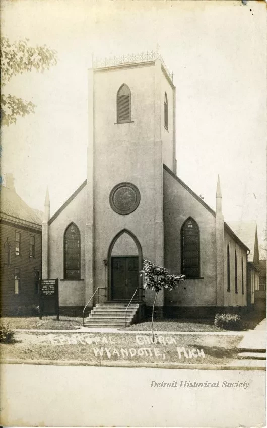 Postcard - Episcopal Church, Wyandotte, Mich.
