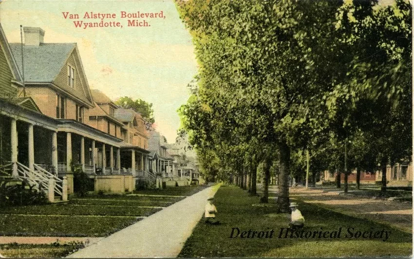 Postcard - Van Alstyne Boulevard, Wyandotte, Mich.