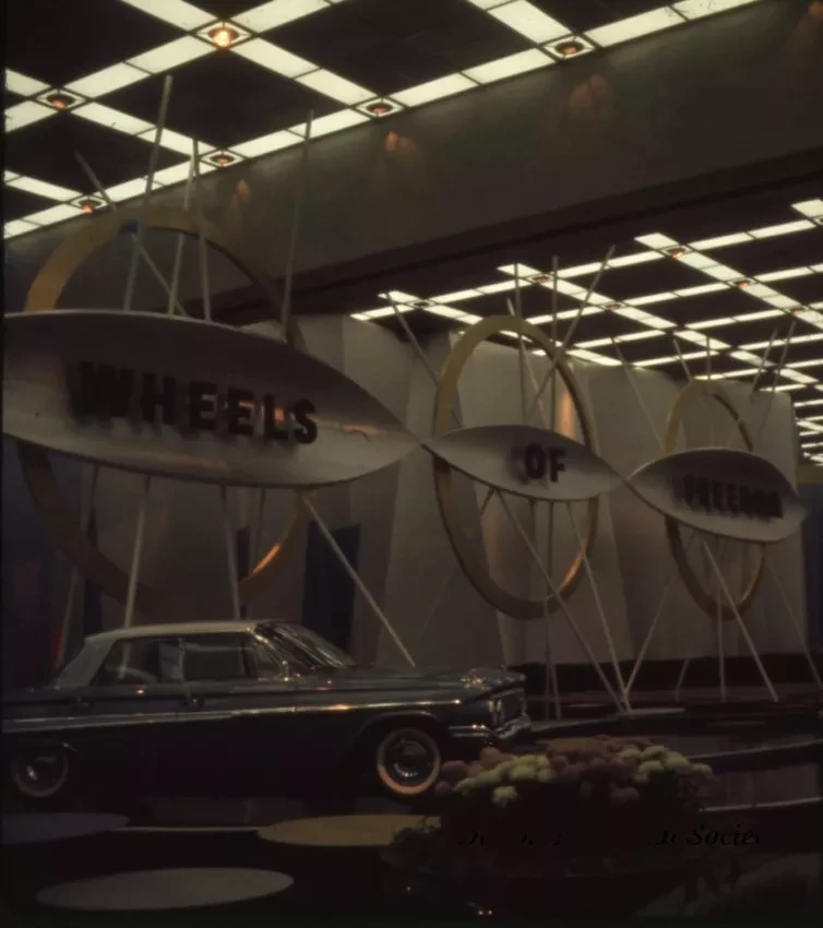 Slide, Stereo