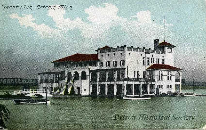 Postcard - Yacht Club, Detroit, Mich.
