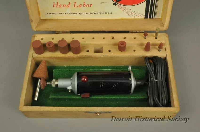Tool, Modeling