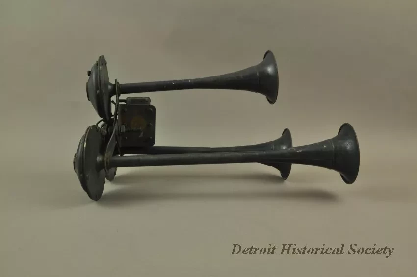 Horn, Vehicle