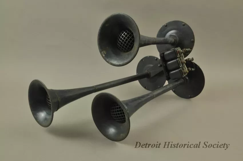 Horn, Vehicle