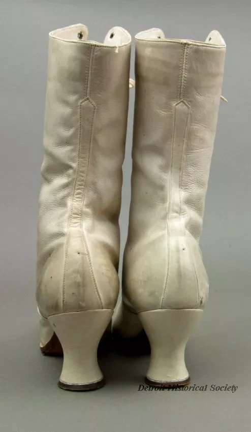 Shoe