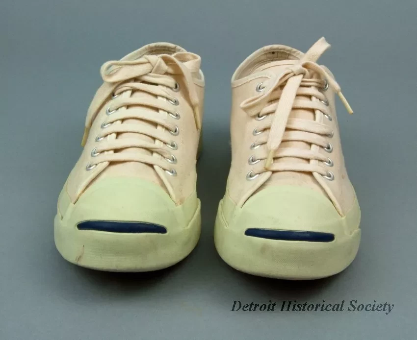 Shoe