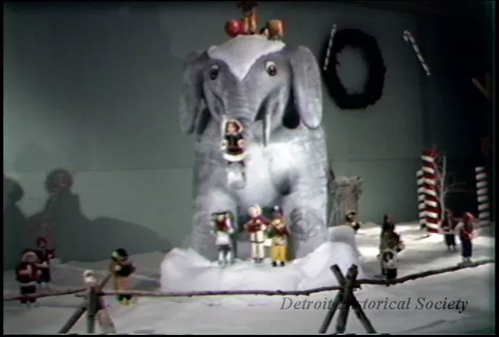 U-Matic - Christmas Carnival Tape #2
Master - Rough
-Mayor Young Opening Statement
-School Choir
Displays
12-8-83
Tape 179