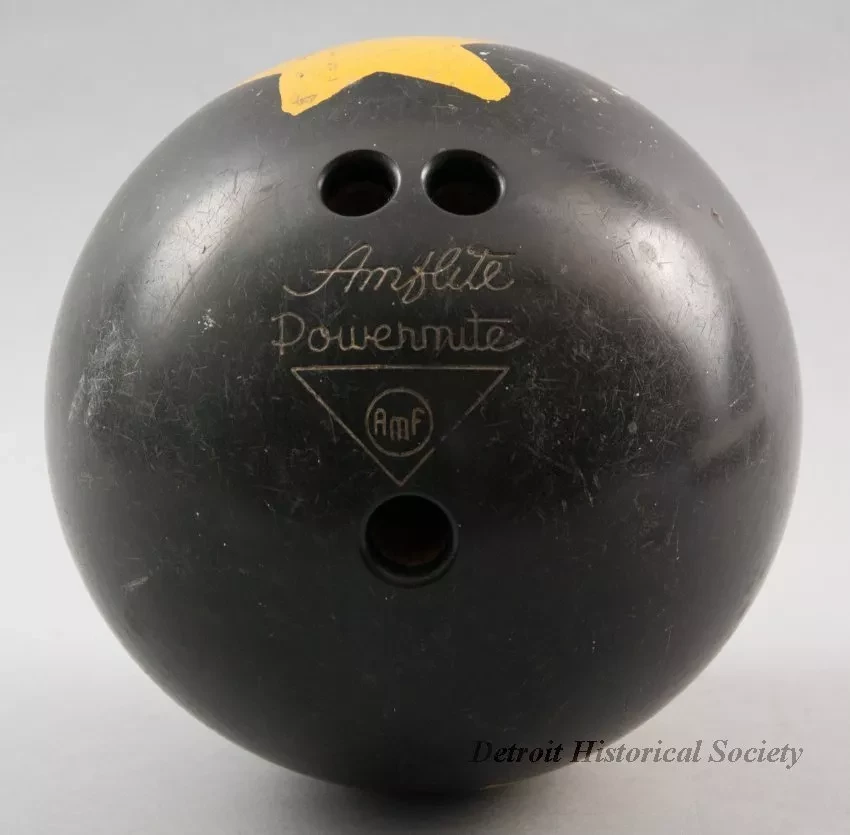 Ball, Bowling