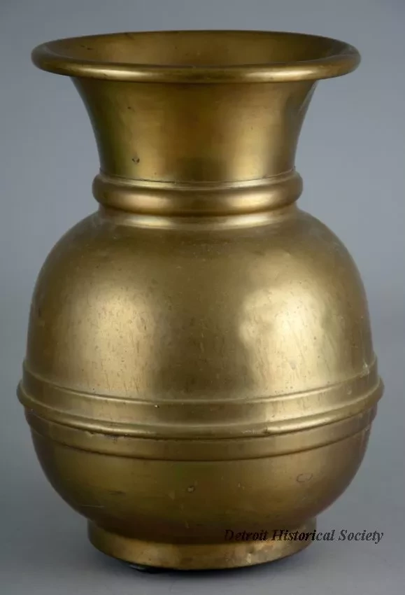 Spittoon