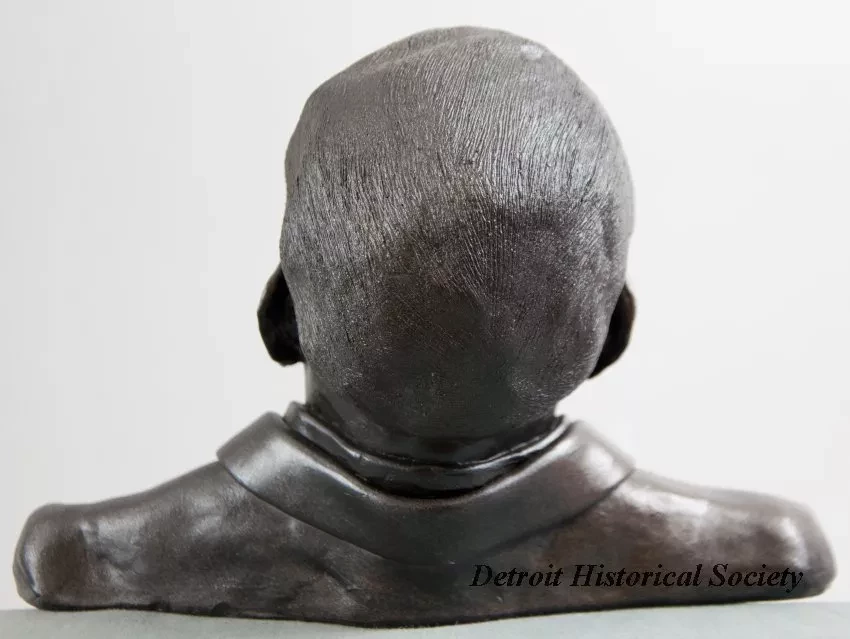 Bust