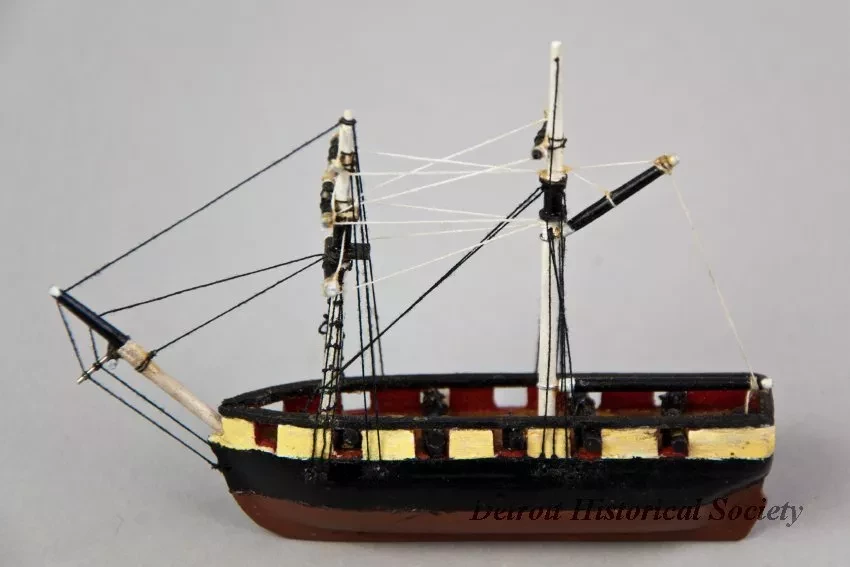 Model - HMS GENERAL HUNTER