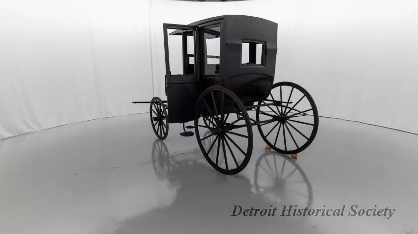 Carriage - 1890's Enclosed Rockaway Carriage - Dhs_1948_145_028_arceye_spin_02_019